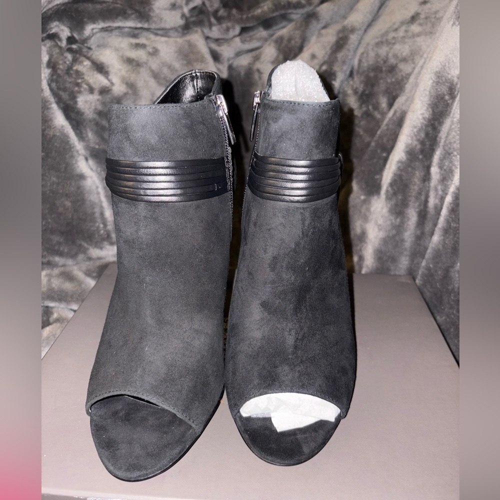 Vince Camuto Women’s Annavay Peep-Toe Booties